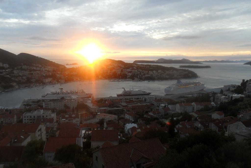 Rooms Anela With Large Common Tarrace And Beautiful Sea View Dubrovnik Phòng bức ảnh
